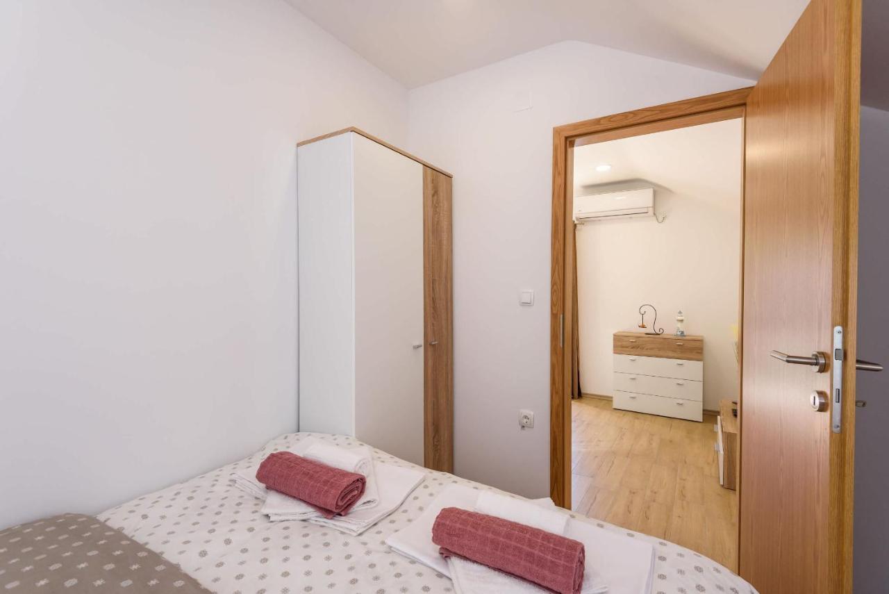 Bonaca Apartment Rogotin Exterior photo